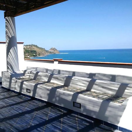 Magico Appartamenti Scafa - Marina Capo dʼOrlando Exteriör bild