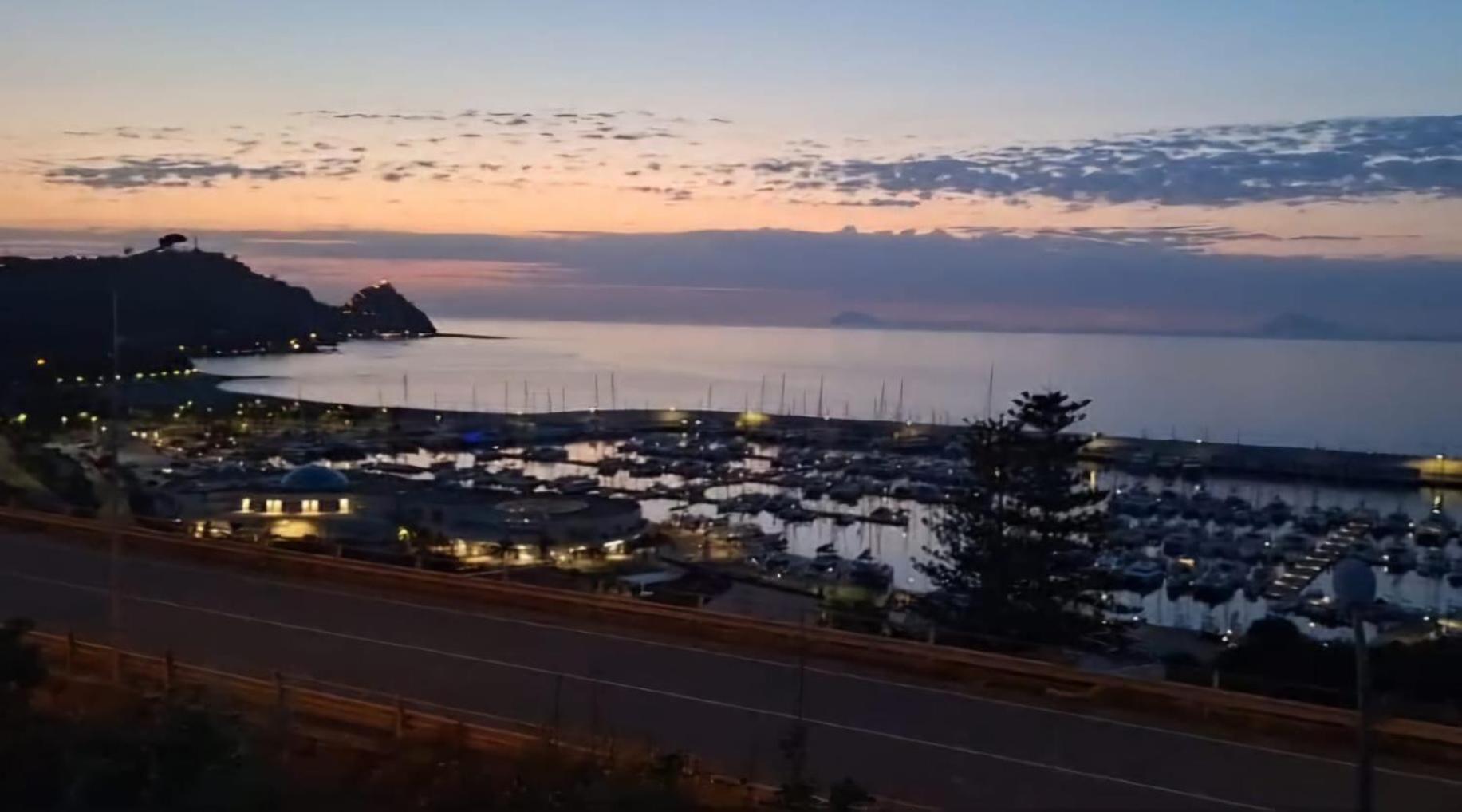 Magico Appartamenti Scafa - Marina Capo dʼOrlando Exteriör bild