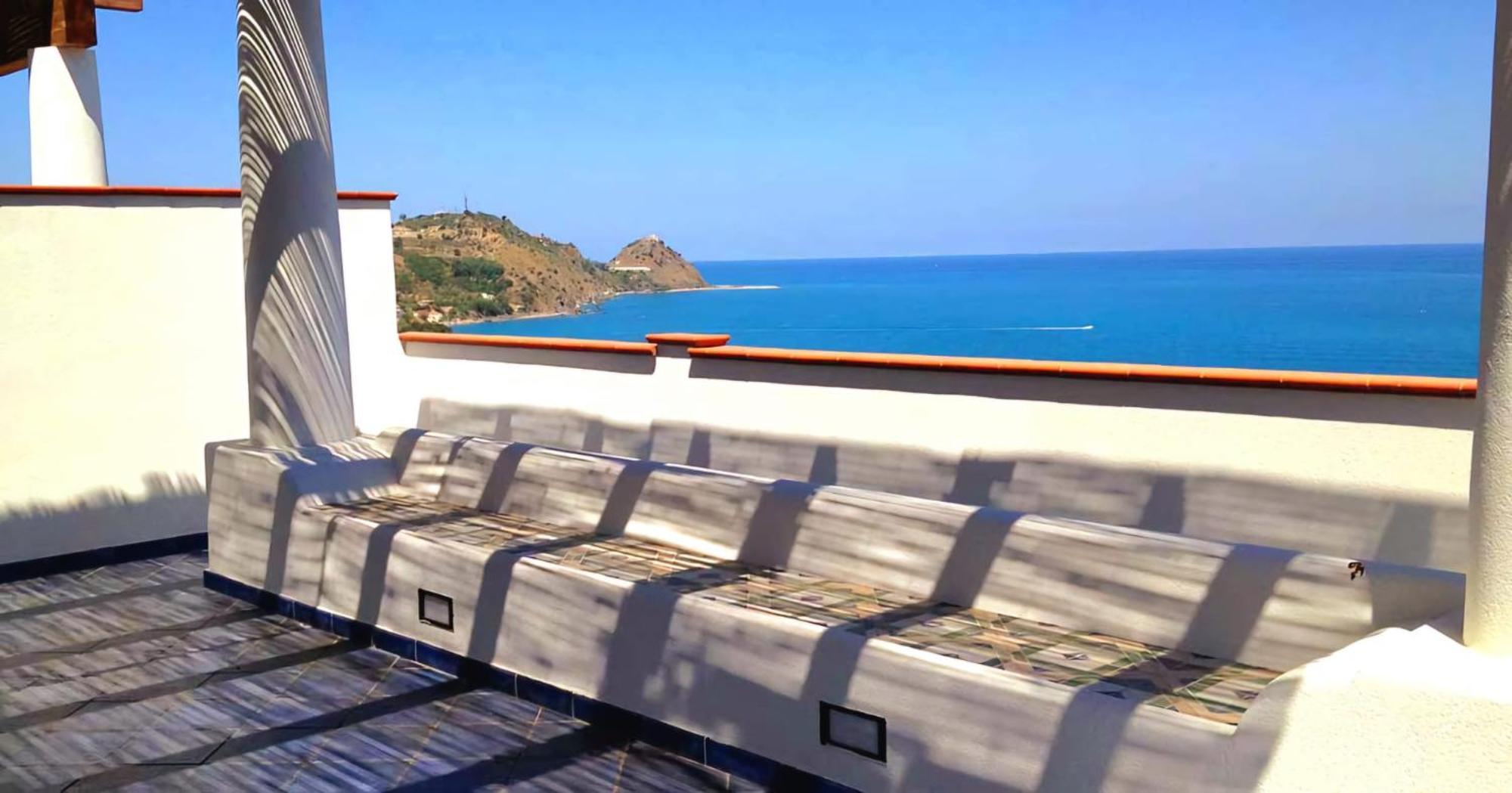 Magico Appartamenti Scafa - Marina Capo dʼOrlando Exteriör bild