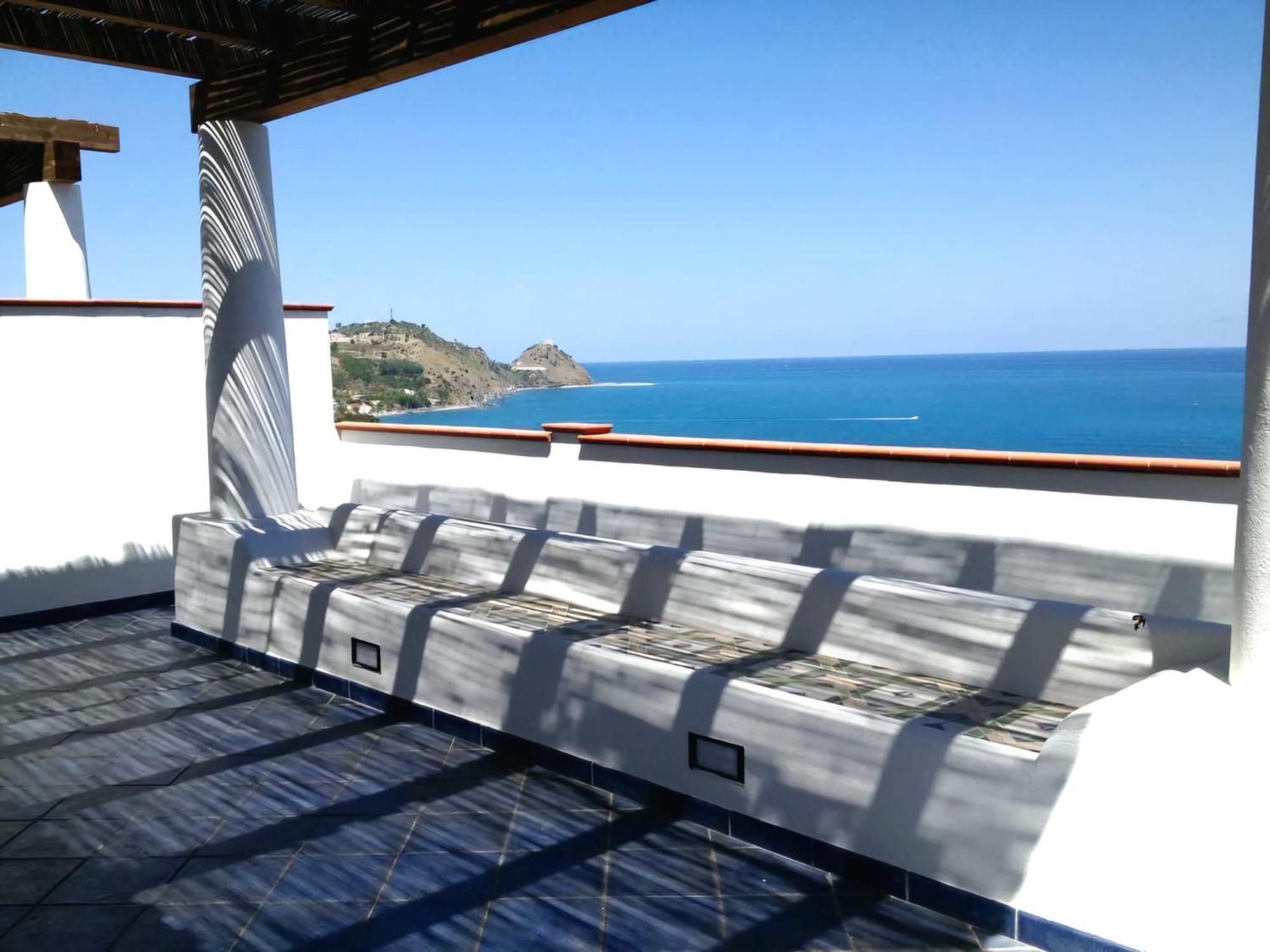 Magico Appartamenti Scafa - Marina Capo dʼOrlando Exteriör bild