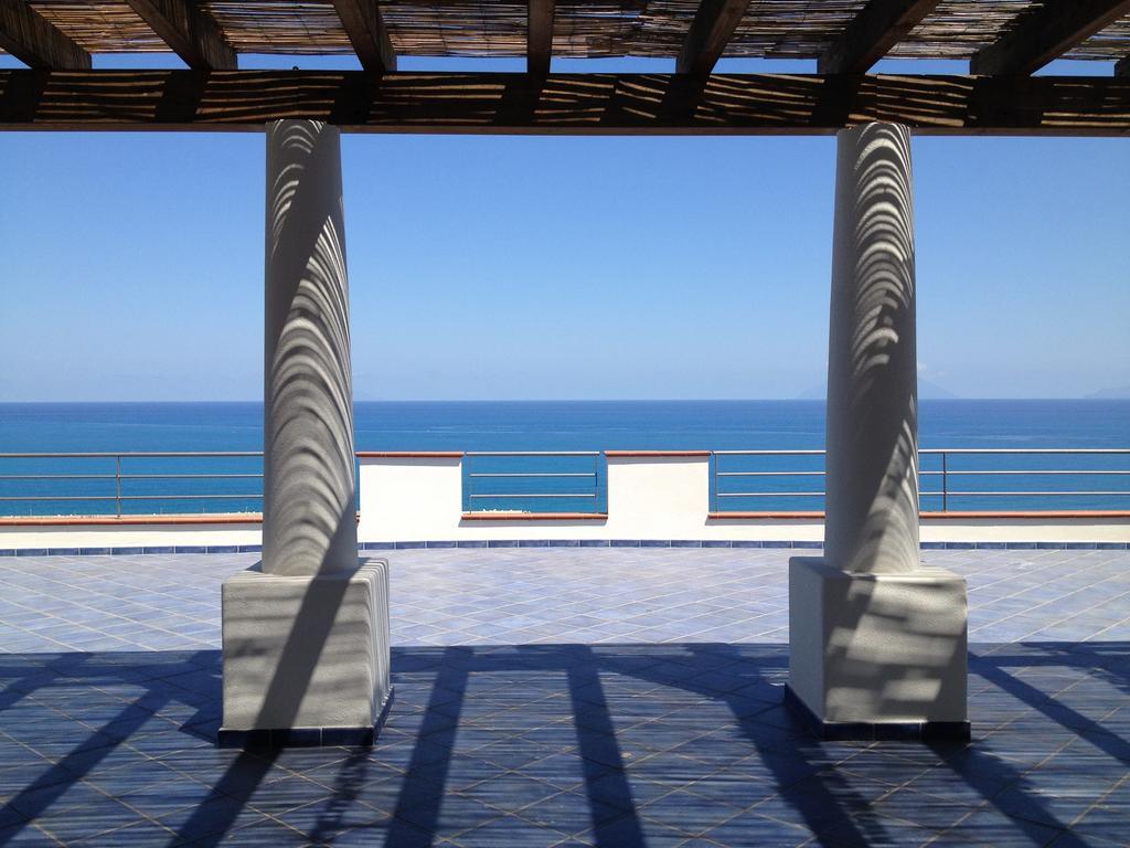 Magico Appartamenti Scafa - Marina Capo dʼOrlando Exteriör bild