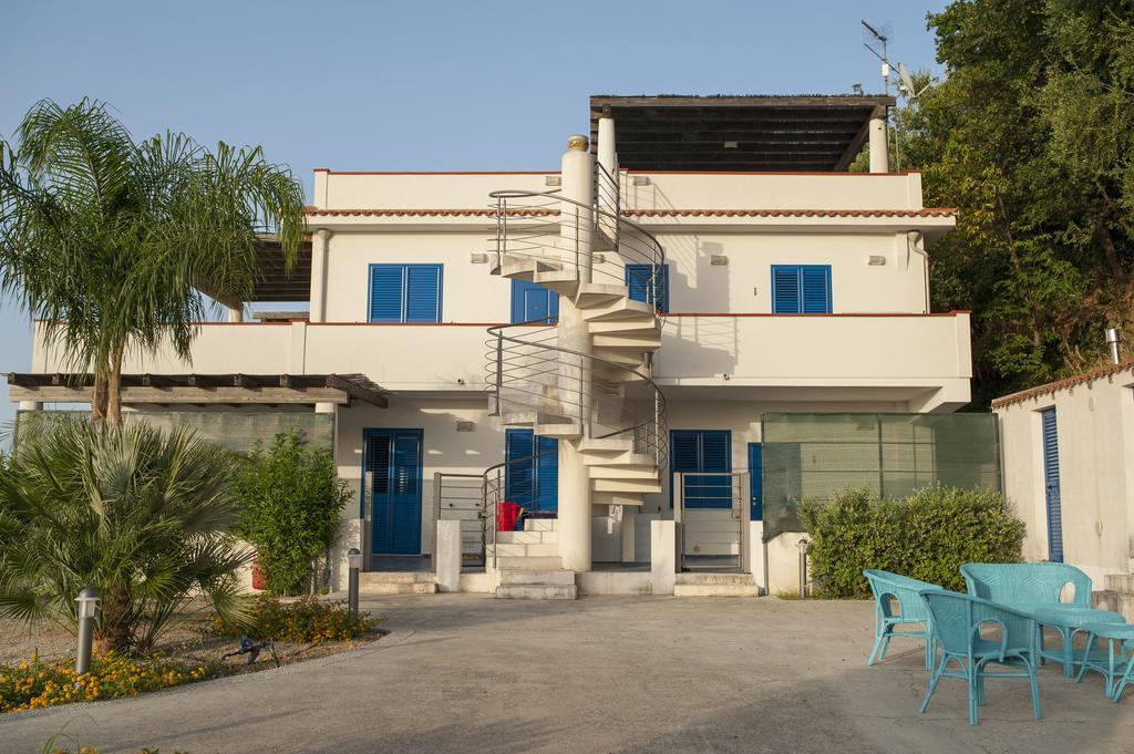 Magico Appartamenti Scafa - Marina Capo dʼOrlando Exteriör bild