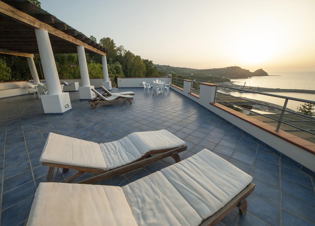 Magico Appartamenti Scafa - Marina Capo dʼOrlando Exteriör bild